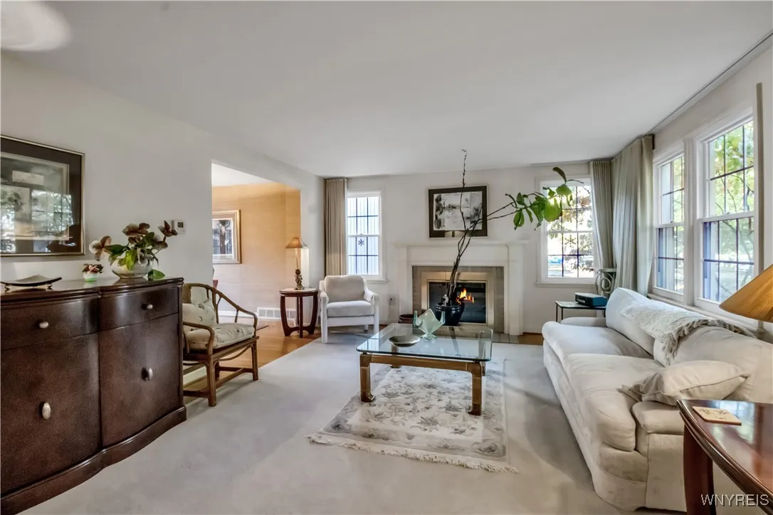 289 Lehn Springs Drive, Amherst, New York 14221, Amherst, New York 14221, 3 Bedrooms Bedrooms, 9 Rooms Rooms,2 BathroomsBathrooms,Residential,For Sale,289 Lehn Springs Drive, Amherst, New York 14221,0,B1638583