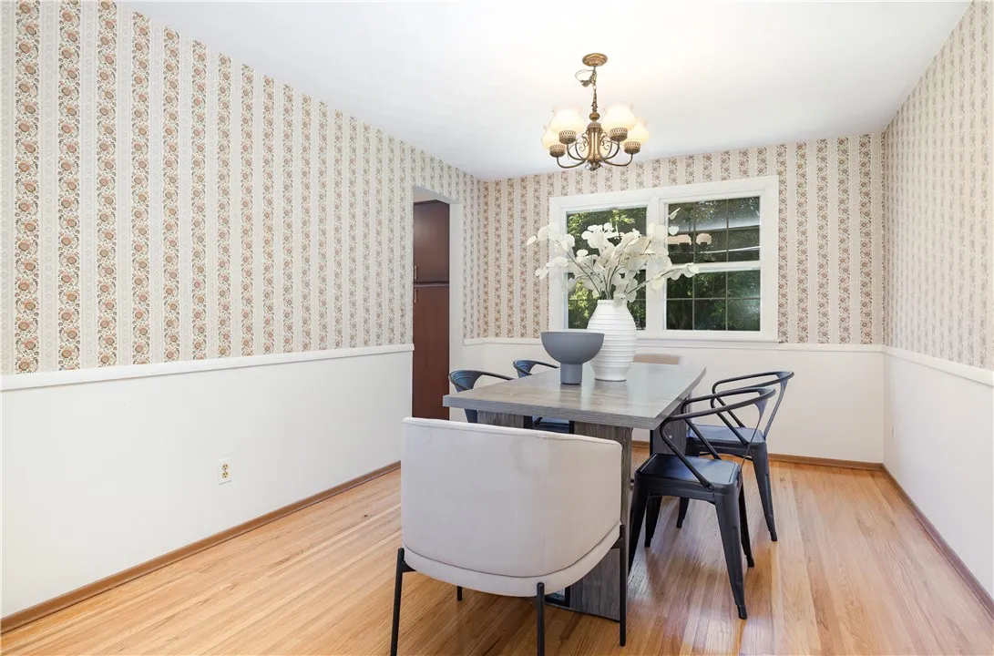 20 Kitty Hawk Dr Drive, Perinton, New York 14534, Perinton, New York 14534, 4 Bedrooms Bedrooms, 7 Rooms Rooms,2 BathroomsBathrooms,Residential,Closed,20 Kitty Hawk Dr Drive, Perinton, New York 14534,0,R1638544