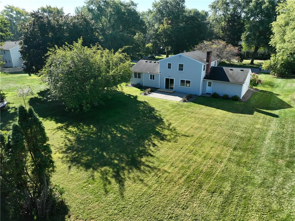 20 Kitty Hawk Dr Drive, Perinton, New York 14534, Perinton, New York 14534, 4 Bedrooms Bedrooms, 7 Rooms Rooms,2 BathroomsBathrooms,Residential,Closed,20 Kitty Hawk Dr Drive, Perinton, New York 14534,0,R1638544