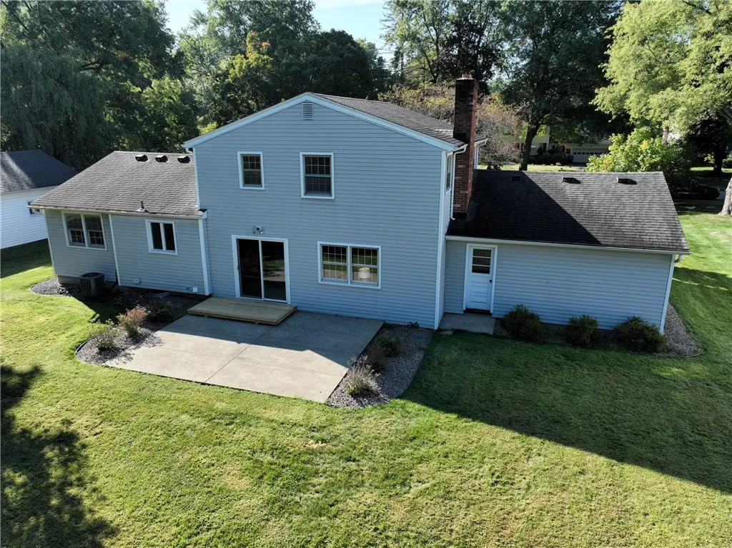 20 Kitty Hawk Dr Drive, Perinton, New York 14534, Perinton, New York 14534, 4 Bedrooms Bedrooms, 7 Rooms Rooms,2 BathroomsBathrooms,Residential,Closed,20 Kitty Hawk Dr Drive, Perinton, New York 14534,0,R1638544