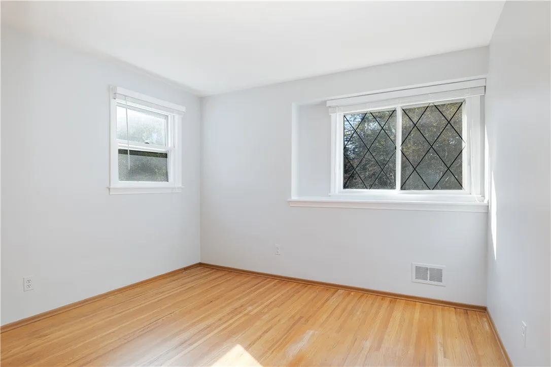 20 Kitty Hawk Dr Drive, Perinton, New York 14534, Perinton, New York 14534, 4 Bedrooms Bedrooms, 7 Rooms Rooms,2 BathroomsBathrooms,Residential,Closed,20 Kitty Hawk Dr Drive, Perinton, New York 14534,0,R1638544