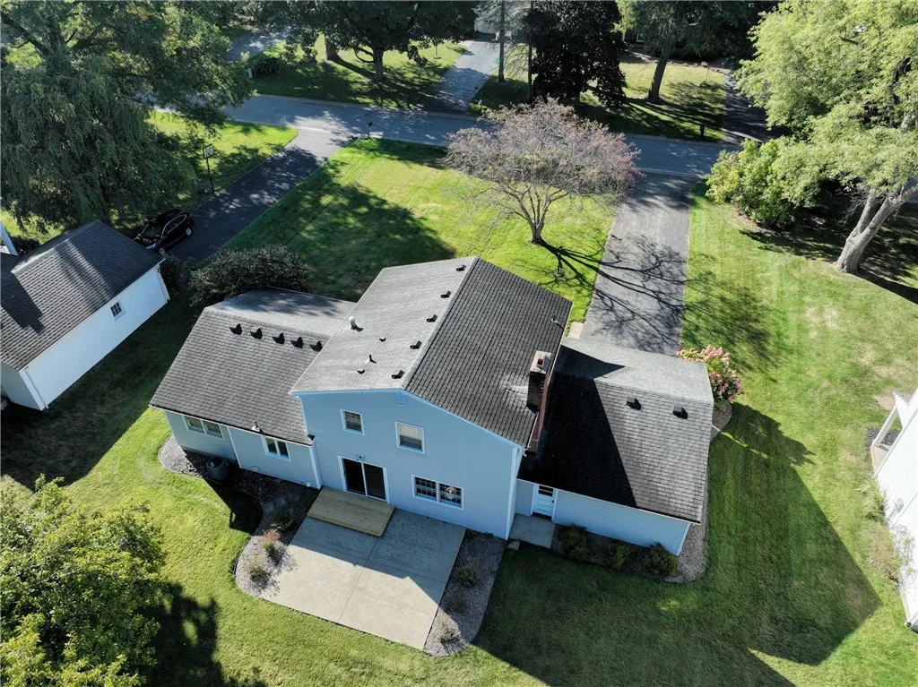 20 Kitty Hawk Dr Drive, Perinton, New York 14534, Perinton, New York 14534, 4 Bedrooms Bedrooms, 7 Rooms Rooms,2 BathroomsBathrooms,Residential,Closed,20 Kitty Hawk Dr Drive, Perinton, New York 14534,0,R1638544