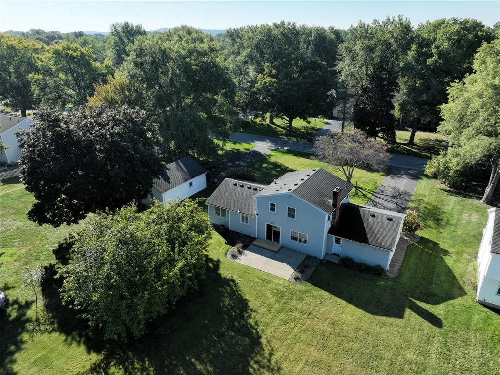 20 Kitty Hawk Dr Drive, Perinton, New York 14534, Perinton, New York 14534, 4 Bedrooms Bedrooms, 7 Rooms Rooms,2 BathroomsBathrooms,Residential,Closed,20 Kitty Hawk Dr Drive, Perinton, New York 14534,0,R1638544