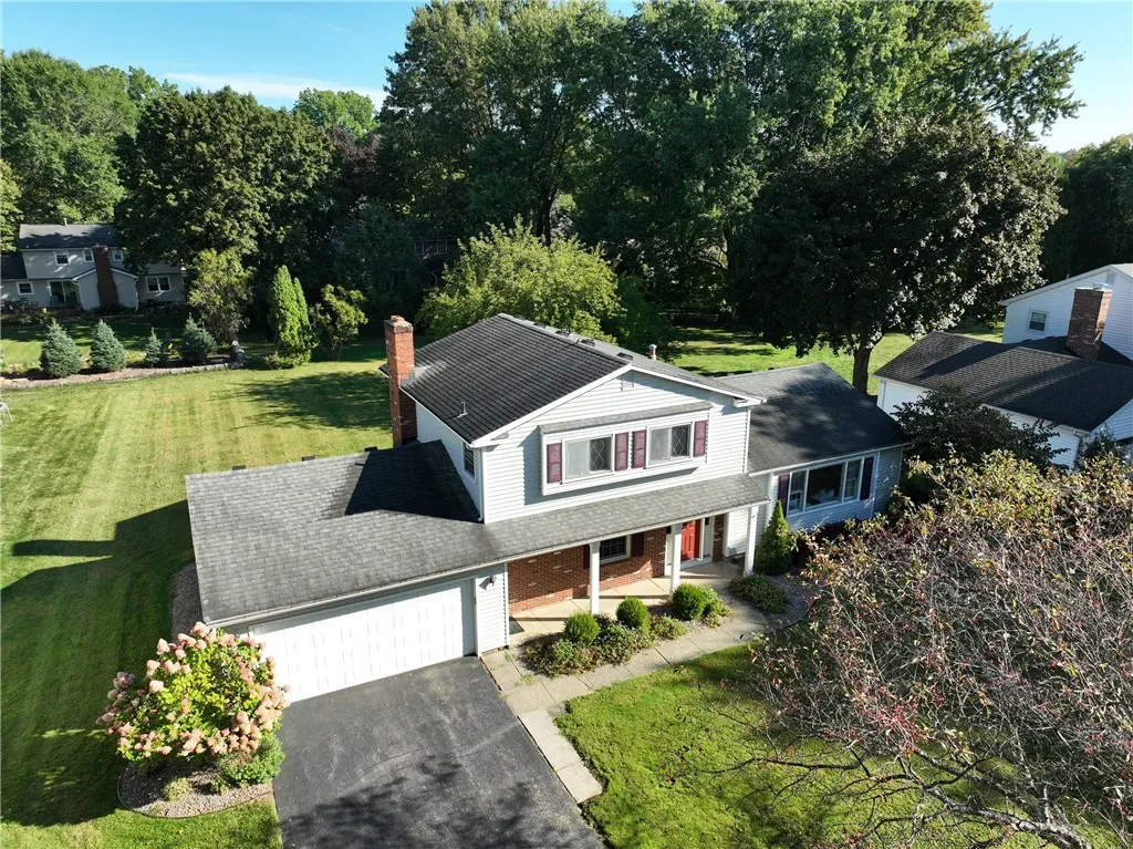 20 Kitty Hawk Dr Drive, Perinton, New York 14534, Perinton, New York 14534, 4 Bedrooms Bedrooms, 7 Rooms Rooms,2 BathroomsBathrooms,Residential,Closed,20 Kitty Hawk Dr Drive, Perinton, New York 14534,0,R1638544