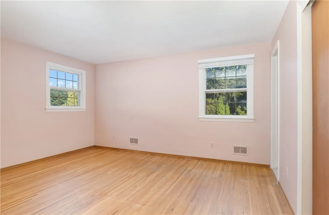20 Kitty Hawk Dr Drive, Perinton, New York 14534, Perinton, New York 14534, 4 Bedrooms Bedrooms, 7 Rooms Rooms,2 BathroomsBathrooms,Residential,Closed,20 Kitty Hawk Dr Drive, Perinton, New York 14534,0,R1638544