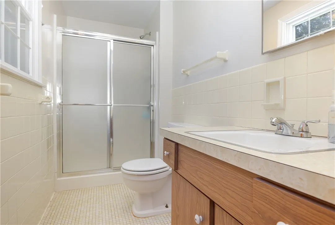20 Kitty Hawk Dr Drive, Perinton, New York 14534, Perinton, New York 14534, 4 Bedrooms Bedrooms, 7 Rooms Rooms,2 BathroomsBathrooms,Residential,Closed,20 Kitty Hawk Dr Drive, Perinton, New York 14534,0,R1638544