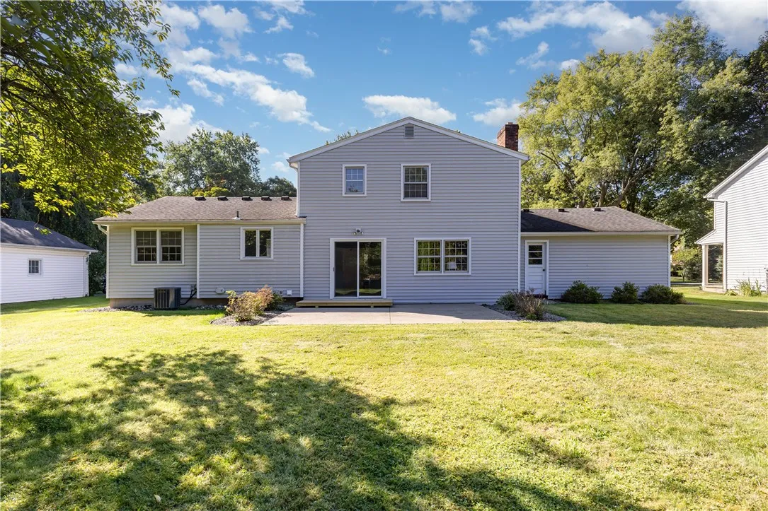 20 Kitty Hawk Dr Drive, Perinton, New York 14534, Perinton, New York 14534, 4 Bedrooms Bedrooms, 7 Rooms Rooms,2 BathroomsBathrooms,Residential,Closed,20 Kitty Hawk Dr Drive, Perinton, New York 14534,0,R1638544