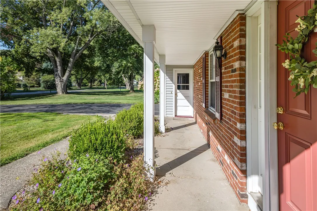 20 Kitty Hawk Dr Drive, Perinton, New York 14534, Perinton, New York 14534, 4 Bedrooms Bedrooms, 7 Rooms Rooms,2 BathroomsBathrooms,Residential,Closed,20 Kitty Hawk Dr Drive, Perinton, New York 14534,0,R1638544