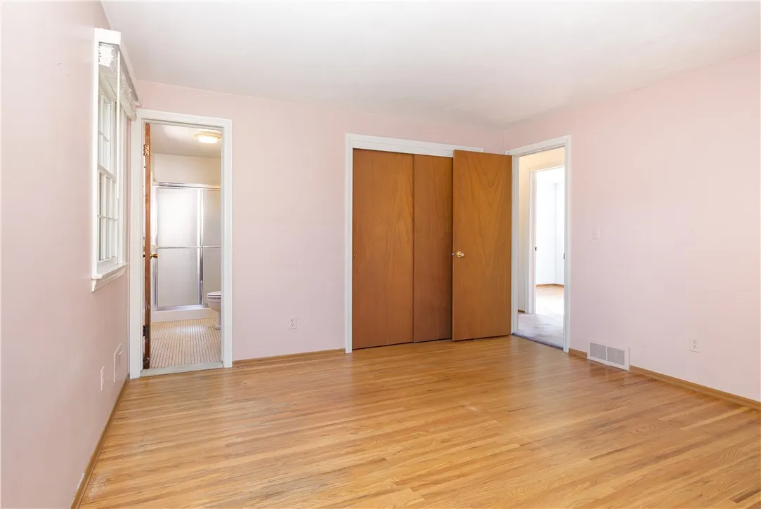 20 Kitty Hawk Dr Drive, Perinton, New York 14534, Perinton, New York 14534, 4 Bedrooms Bedrooms, 7 Rooms Rooms,2 BathroomsBathrooms,Residential,Closed,20 Kitty Hawk Dr Drive, Perinton, New York 14534,0,R1638544