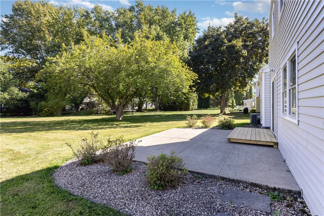 20 Kitty Hawk Dr Drive, Perinton, New York 14534, Perinton, New York 14534, 4 Bedrooms Bedrooms, 7 Rooms Rooms,2 BathroomsBathrooms,Residential,Closed,20 Kitty Hawk Dr Drive, Perinton, New York 14534,0,R1638544