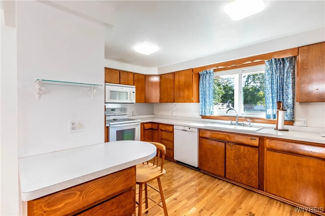 174 Heritage Road, Tonawanda, New York 14150, Tonawanda, New York 14150, 3 Bedrooms Bedrooms, 7 Rooms Rooms,1 BathroomBathrooms,Residential,For Sale,174 Heritage Road, Tonawanda, New York 14150,0,B1638578