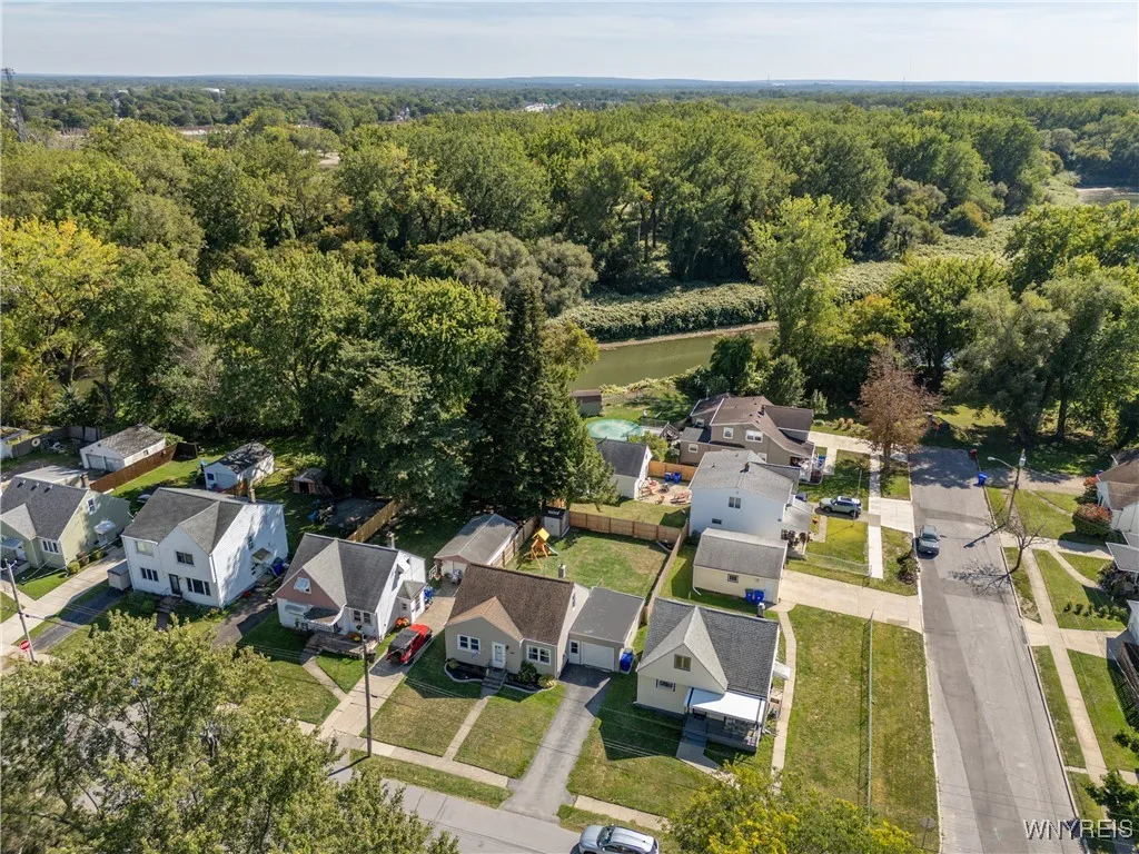 303 Casimer Street, West Seneca, New York 14206, West Seneca, New York 14206, 3 Bedrooms Bedrooms, 6 Rooms Rooms,1 BathroomBathrooms,Residential,For Sale,303 Casimer Street, West Seneca, New York 14206,0,B1638620