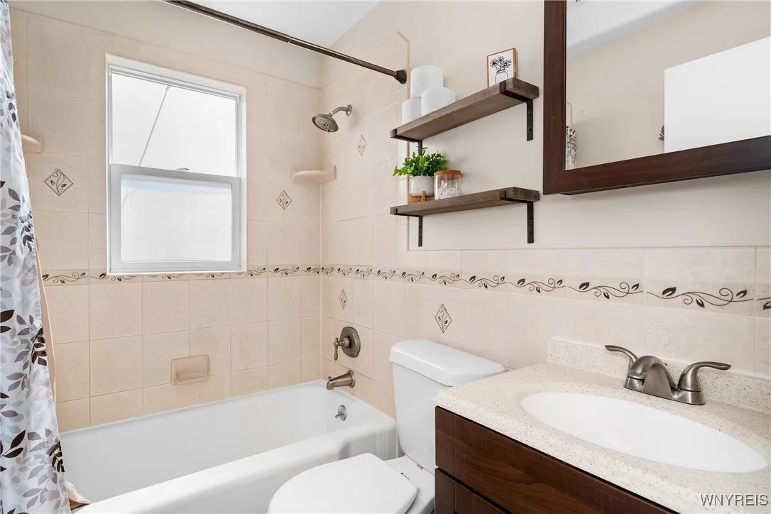 303 Casimer Street, West Seneca, New York 14206, West Seneca, New York 14206, 3 Bedrooms Bedrooms, 6 Rooms Rooms,1 BathroomBathrooms,Residential,For Sale,303 Casimer Street, West Seneca, New York 14206,0,B1638620