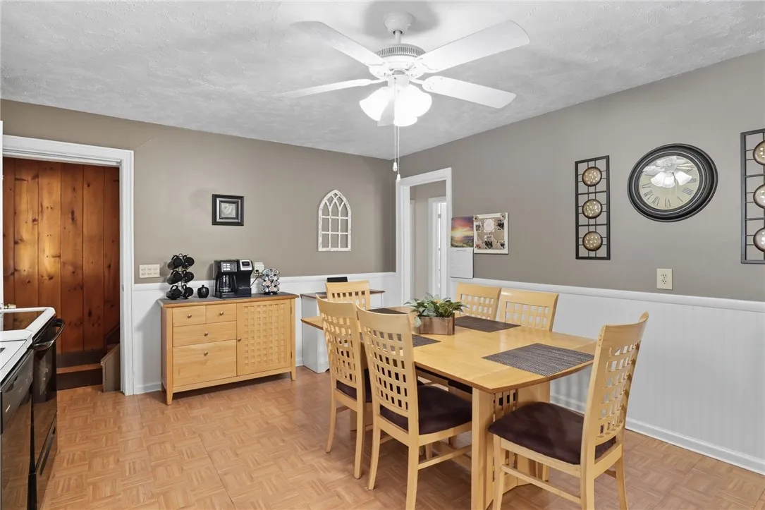 1802 Buffalo Road, Gates, New York 14624, Gates, New York 14624, 4 Bedrooms Bedrooms, 8 Rooms Rooms,2 BathroomsBathrooms,Residential,For Sale,1802 Buffalo Road, Gates, New York 14624,0,R1638480