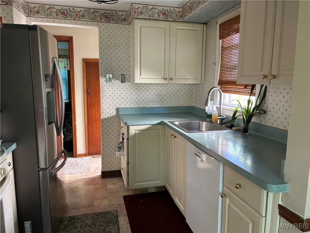 396 Maynard Drive, Amherst, New York 14226, Amherst, New York 14226, 4 Bedrooms Bedrooms, 7 Rooms Rooms,1 BathroomBathrooms,Residential,For Sale,396 Maynard Drive, Amherst, New York 14226,0,B1638282