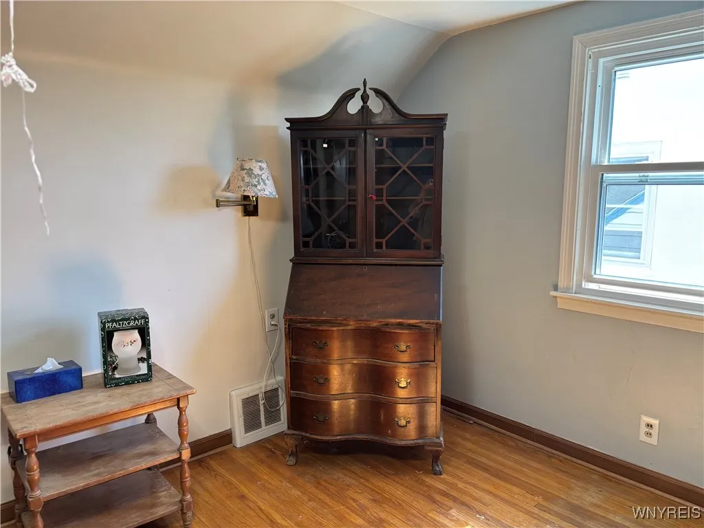 396 Maynard Drive, Amherst, New York 14226, Amherst, New York 14226, 4 Bedrooms Bedrooms, 7 Rooms Rooms,1 BathroomBathrooms,Residential,For Sale,396 Maynard Drive, Amherst, New York 14226,0,B1638282