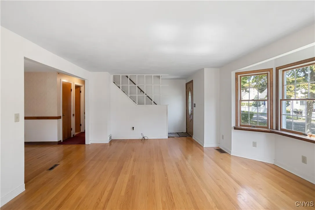 103 Homewood Drive, Manlius, New York 13066, Manlius, New York 13066, 4 Bedrooms Bedrooms, 7 Rooms Rooms,2 BathroomsBathrooms,Residential,For Sale,103 Homewood Drive, Manlius, New York 13066,0,S1638176