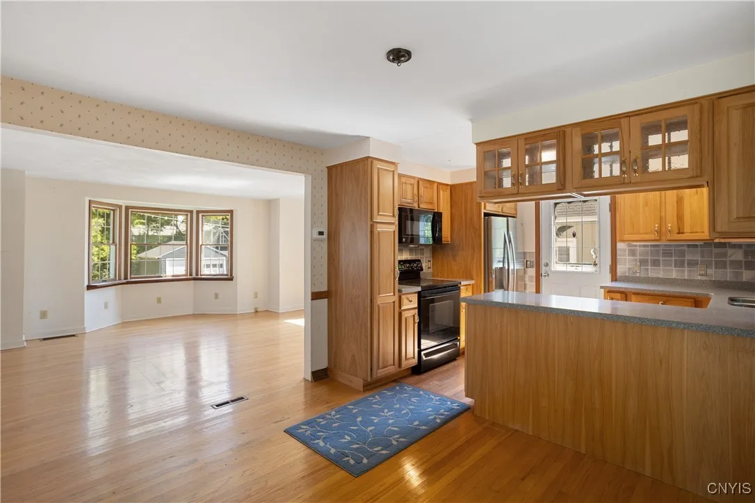 103 Homewood Drive, Manlius, New York 13066, Manlius, New York 13066, 4 Bedrooms Bedrooms, 7 Rooms Rooms,2 BathroomsBathrooms,Residential,For Sale,103 Homewood Drive, Manlius, New York 13066,0,S1638176