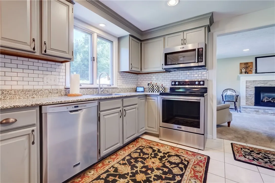 1 Walnut Grove, Pittsford, New York 14534, Pittsford, New York 14534, 4 Bedrooms Bedrooms, 8 Rooms Rooms,2 BathroomsBathrooms,Residential,For Sale,1 Walnut Grove, Pittsford, New York 14534,0,R1636710