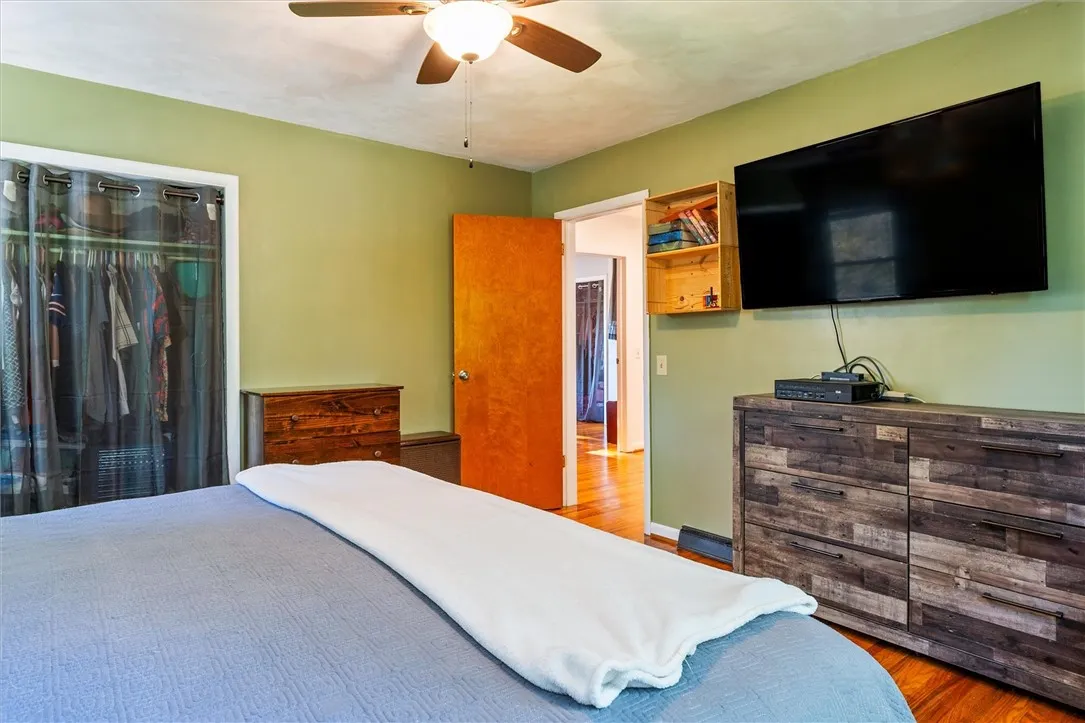 28 Indian Hill Drive, Chili, New York 14624, Chili, New York 14624, 3 Bedrooms Bedrooms, 11 Rooms Rooms,1 BathroomBathrooms,Residential,For Sale,28 Indian Hill Drive, Chili, New York 14624,0,R1637008