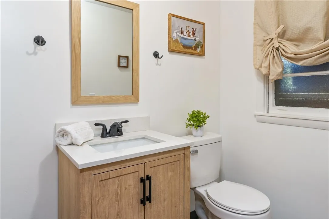 28 Indian Hill Drive, Chili, New York 14624, Chili, New York 14624, 3 Bedrooms Bedrooms, 11 Rooms Rooms,1 BathroomBathrooms,Residential,For Sale,28 Indian Hill Drive, Chili, New York 14624,0,R1637008