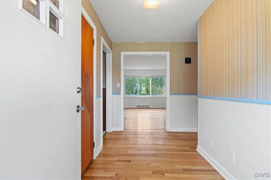 505 West High, Geddes, New York 13219, Geddes, New York 13219, 3 Bedrooms Bedrooms, 7 Rooms Rooms,2 BathroomsBathrooms,Residential,Closed,505 West High, Geddes, New York 13219,0,S1638362