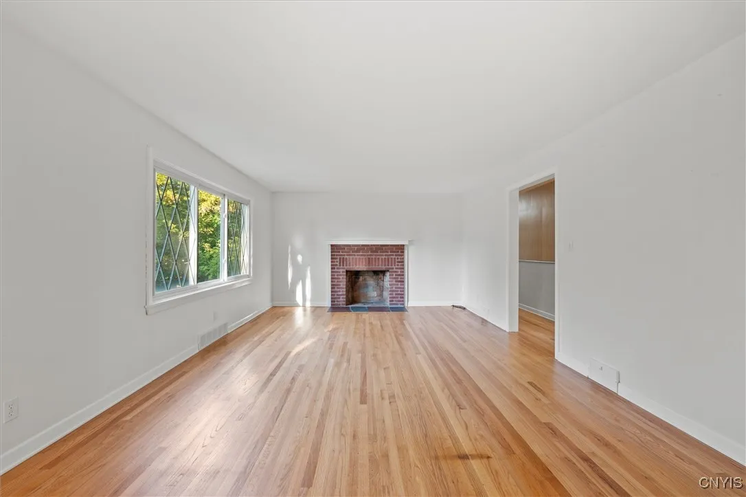 505 West High, Geddes, New York 13219, Geddes, New York 13219, 3 Bedrooms Bedrooms, 7 Rooms Rooms,2 BathroomsBathrooms,Residential,Closed,505 West High, Geddes, New York 13219,0,S1638362