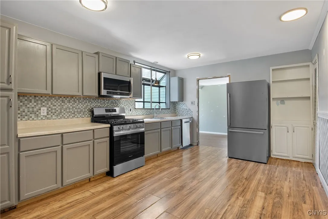 6 Grover Street, Dewitt, New York 13057, De Witt, New York 13057, 4 Bedrooms Bedrooms, 9 Rooms Rooms,1 BathroomBathrooms,Residential,For Sale,6 Grover Street, Dewitt, New York 13057,0,S1636435