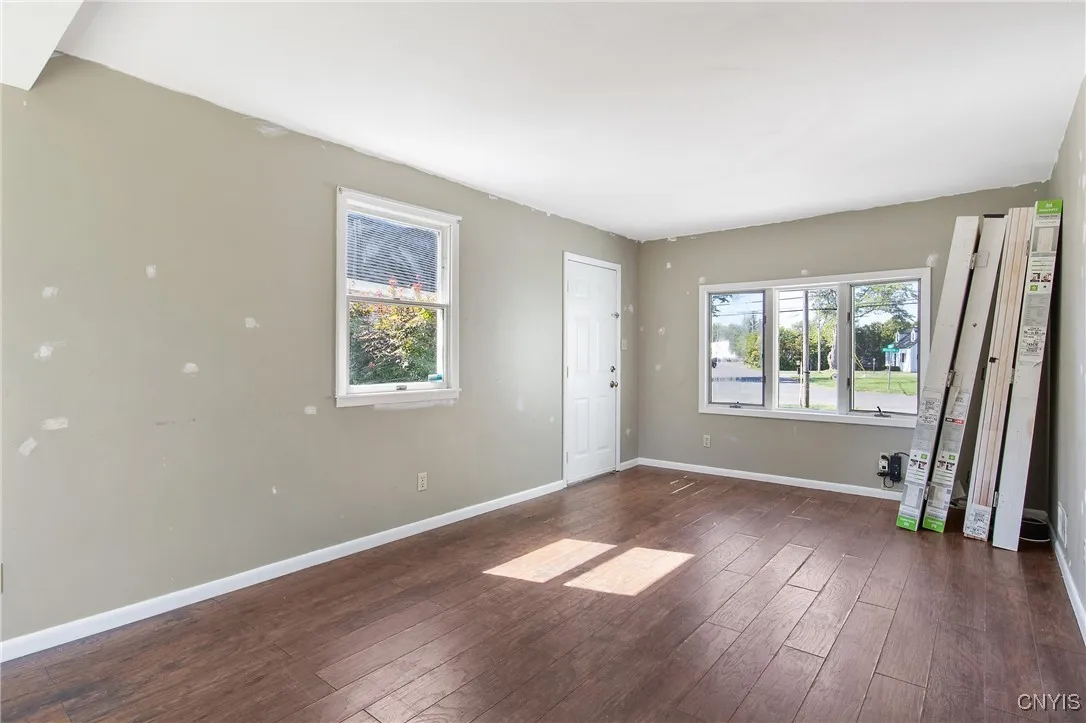 6 Grover Street, Dewitt, New York 13057, De Witt, New York 13057, 4 Bedrooms Bedrooms, 9 Rooms Rooms,1 BathroomBathrooms,Residential,For Sale,6 Grover Street, Dewitt, New York 13057,0,S1636435
