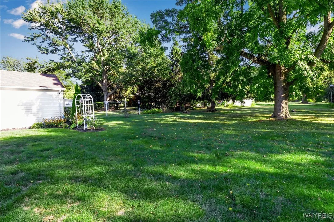 662 Cayuga Drive, Lewiston, New York 14092, Lewiston, New York 14092, 2 Bedrooms Bedrooms, 4 Rooms Rooms,2 BathroomsBathrooms,Residential,Closed,662 Cayuga Drive, Lewiston, New York 14092,0,B1638085