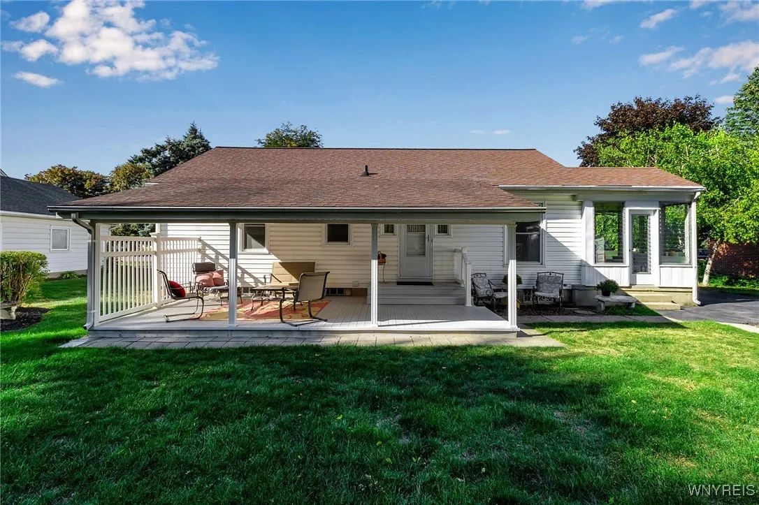 662 Cayuga Drive, Lewiston, New York 14092, Lewiston, New York 14092, 2 Bedrooms Bedrooms, 4 Rooms Rooms,2 BathroomsBathrooms,Residential,Closed,662 Cayuga Drive, Lewiston, New York 14092,0,B1638085