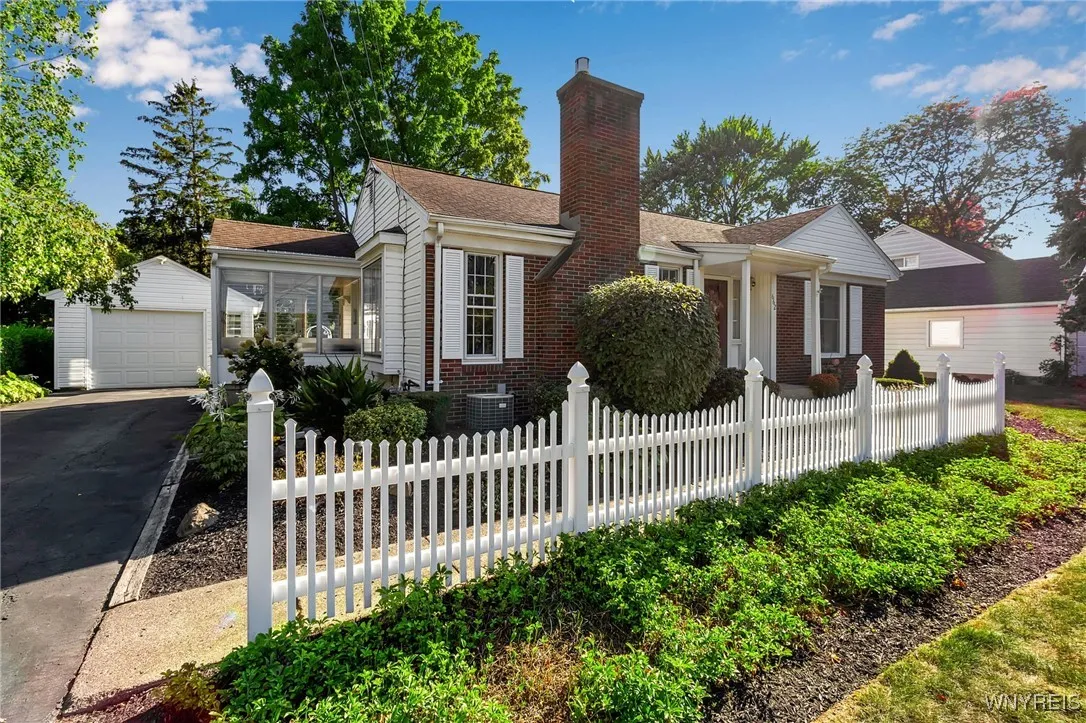 662 Cayuga Drive, Lewiston, New York 14092, Lewiston, New York 14092, 2 Bedrooms Bedrooms, 4 Rooms Rooms,2 BathroomsBathrooms,Residential,Closed,662 Cayuga Drive, Lewiston, New York 14092,0,B1638085