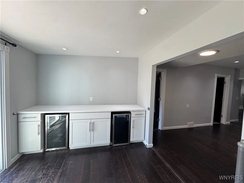 31 Norwood Avenue 1, Buffalo, New York 14222, Buffalo, New York 14222, 2 Bedrooms Bedrooms, 7 Rooms Rooms,2 BathroomsBathrooms,Residential Lease,For Rent,31 Norwood Avenue 1, Buffalo, New York 14222,0,B1637777