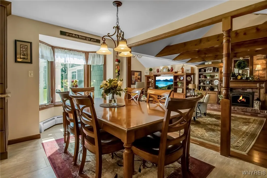 Eat in dining space