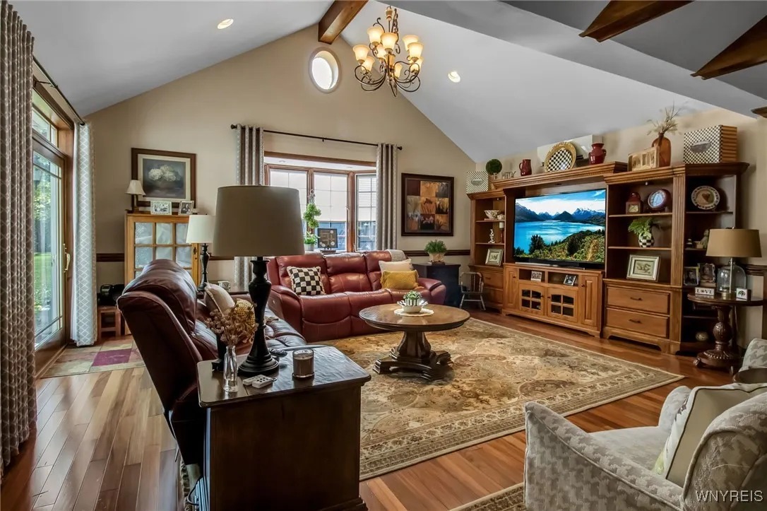Living Room - Extnded in 2012/13