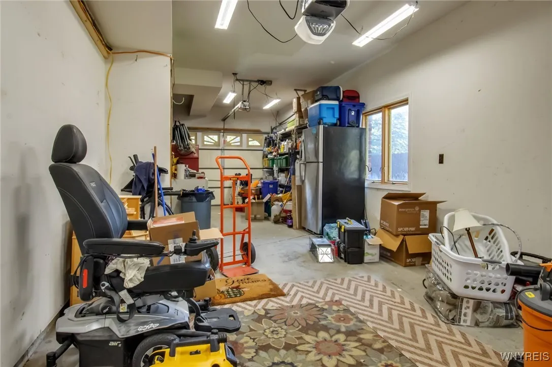 3rd garage space