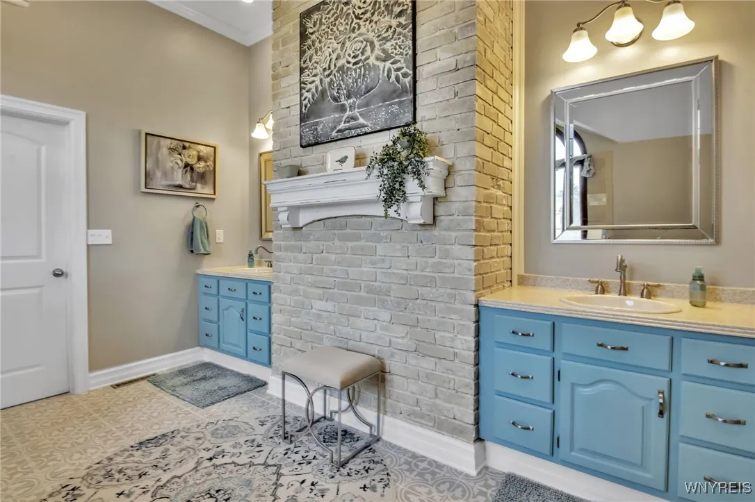 Double Vanity