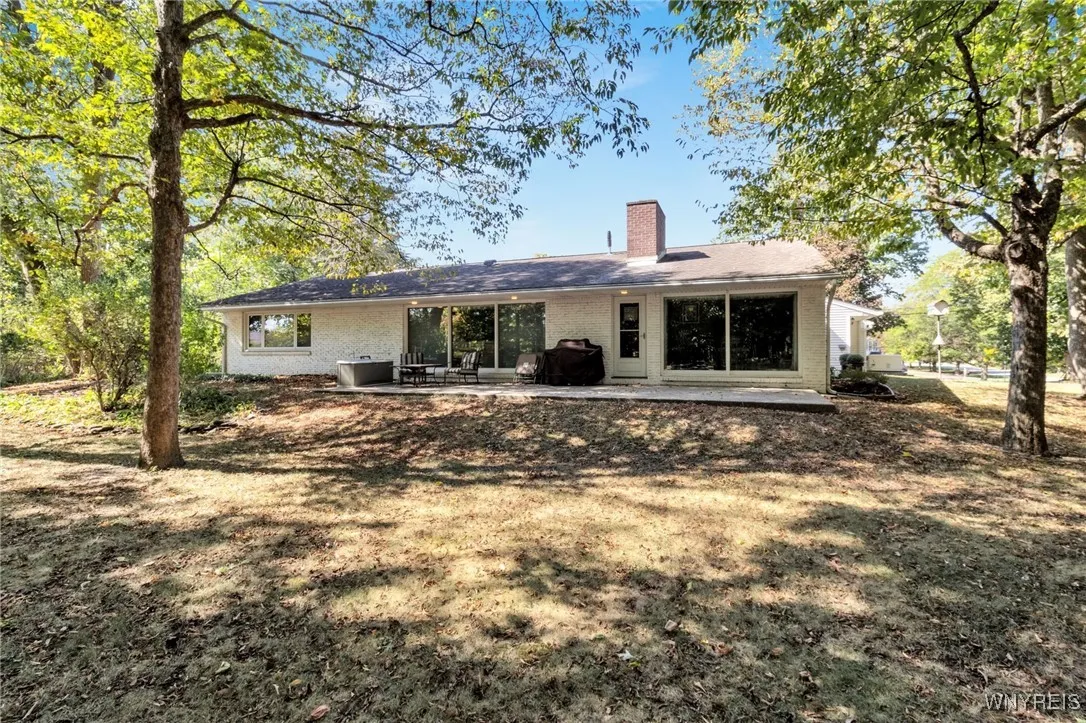 4883 Winding Lane, Clarence, New York 14031, Clarence, New York 14031, 3 Bedrooms Bedrooms, 8 Rooms Rooms,2 BathroomsBathrooms,Residential,For Sale,4883 Winding Lane, Clarence, New York 14031,0,B1638411