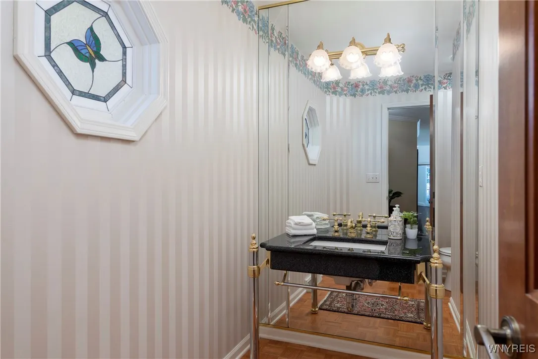 Powder room