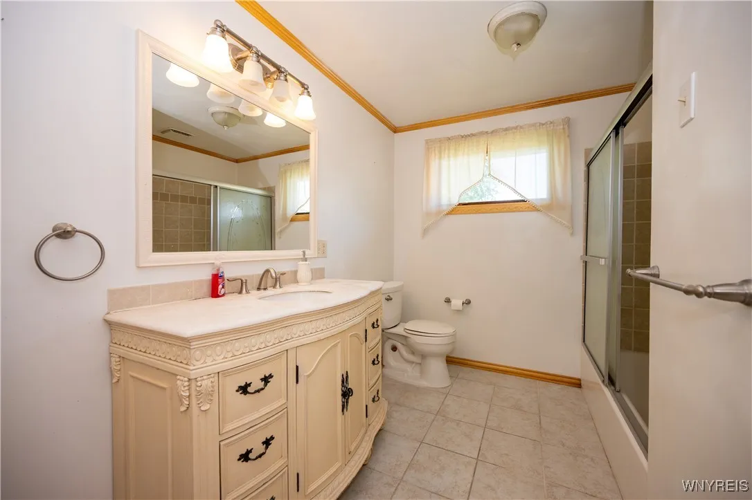 4450 Miller Road, Niagara, New York 14304, Niagara, New York 14304, 3 Bedrooms Bedrooms, 7 Rooms Rooms,1 BathroomBathrooms,Residential,For Sale,4450 Miller Road, Niagara, New York 14304,0,B1637591