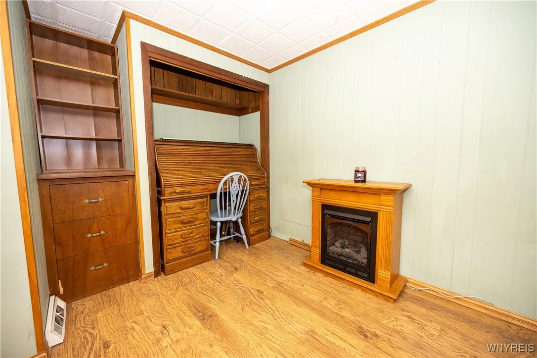 4450 Miller Road, Niagara, New York 14304, Niagara, New York 14304, 3 Bedrooms Bedrooms, 7 Rooms Rooms,1 BathroomBathrooms,Residential,For Sale,4450 Miller Road, Niagara, New York 14304,0,B1637591