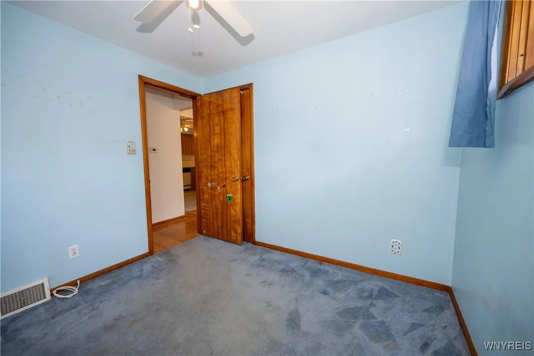 4450 Miller Road, Niagara, New York 14304, Niagara, New York 14304, 3 Bedrooms Bedrooms, 7 Rooms Rooms,1 BathroomBathrooms,Residential,For Sale,4450 Miller Road, Niagara, New York 14304,0,B1637591