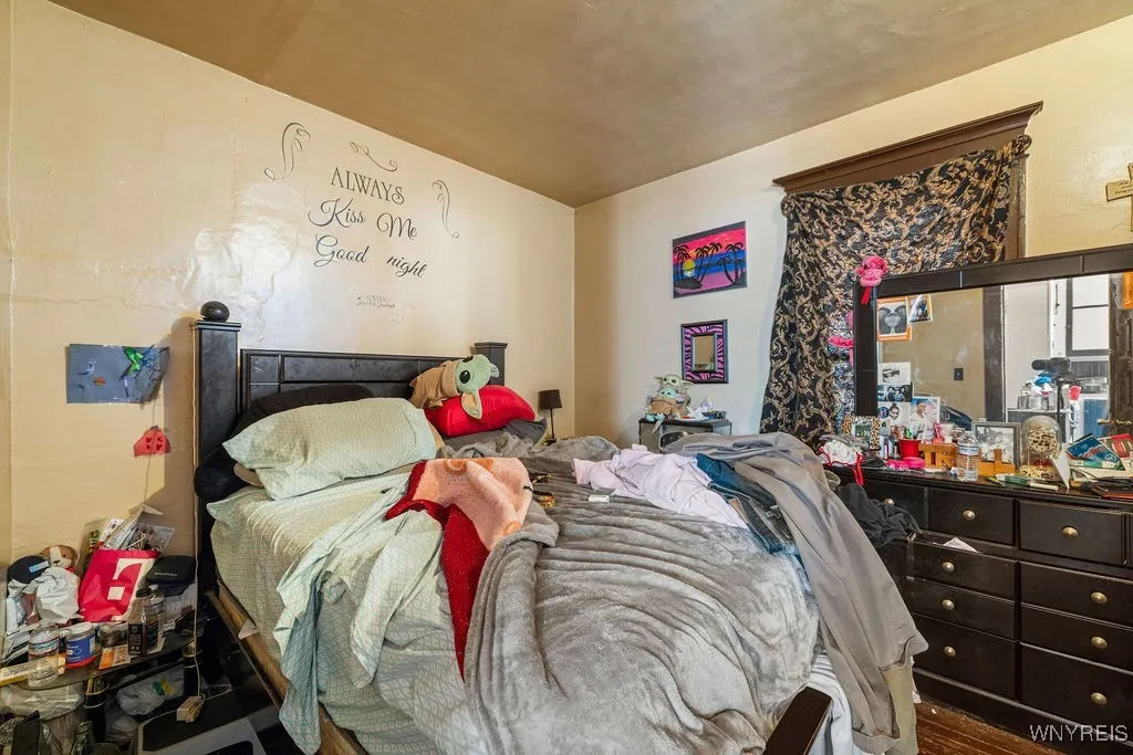 166 Grey Street, Buffalo, New York 14211, Buffalo, New York 14211, 6 Bedrooms Bedrooms, ,2 BathroomsBathrooms,Residential,For Sale,166 Grey Street, Buffalo, New York 14211,0,B1638643