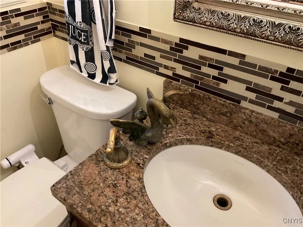2653 Edgewood Road, Utica, New York 13501, Utica, New York 13501, 4 Bedrooms Bedrooms, 10 Rooms Rooms,2 BathroomsBathrooms,Residential,For Sale,2653 Edgewood Road, Utica, New York 13501,0,S1638374