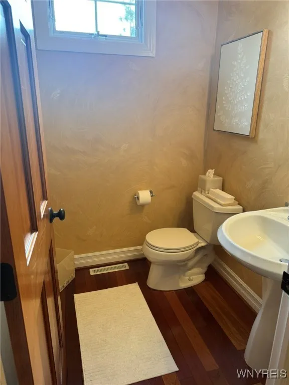 240 Fox Meadow Lane, Orchard Park, New York 14127, Orchard Park, New York 14127, 4 Bedrooms Bedrooms, 11 Rooms Rooms,2 BathroomsBathrooms,Residential,For Sale,240 Fox Meadow Lane, Orchard Park, New York 14127,0,B1638322