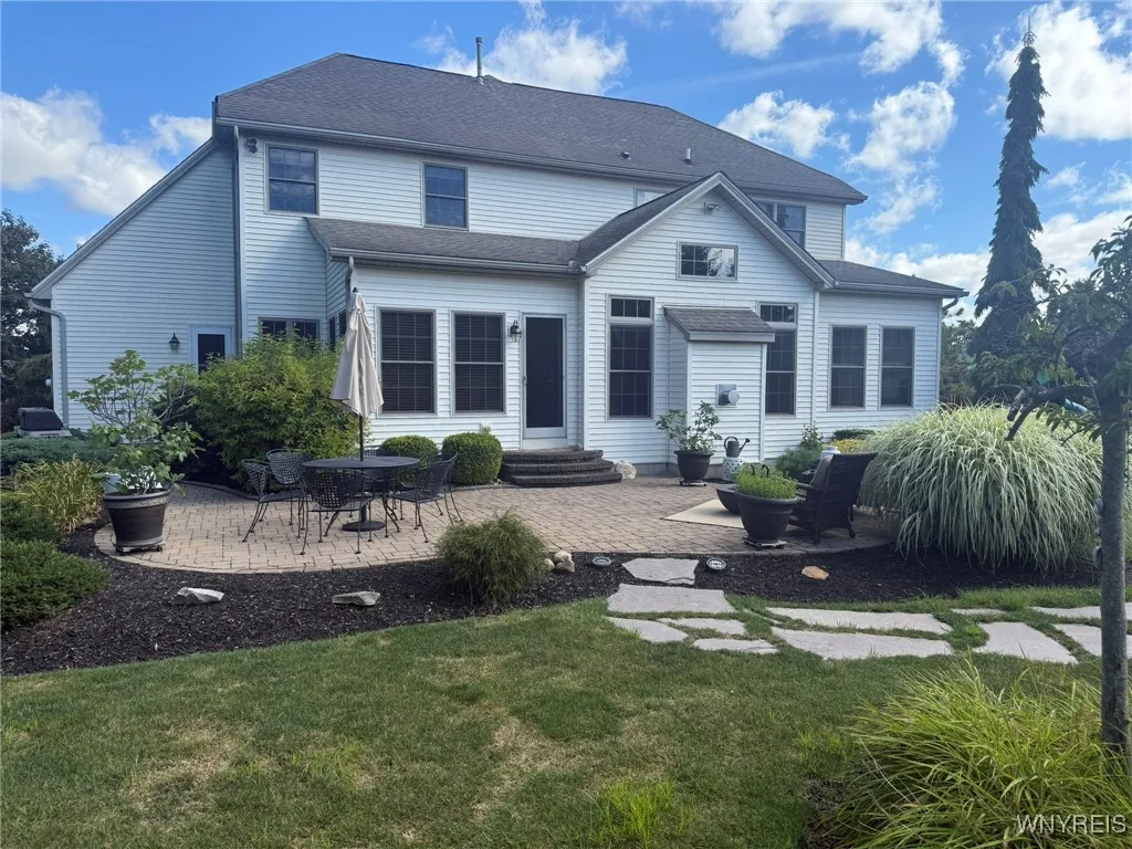 240 Fox Meadow Lane, Orchard Park, New York 14127, Orchard Park, New York 14127, 4 Bedrooms Bedrooms, 11 Rooms Rooms,2 BathroomsBathrooms,Residential,For Sale,240 Fox Meadow Lane, Orchard Park, New York 14127,0,B1638322