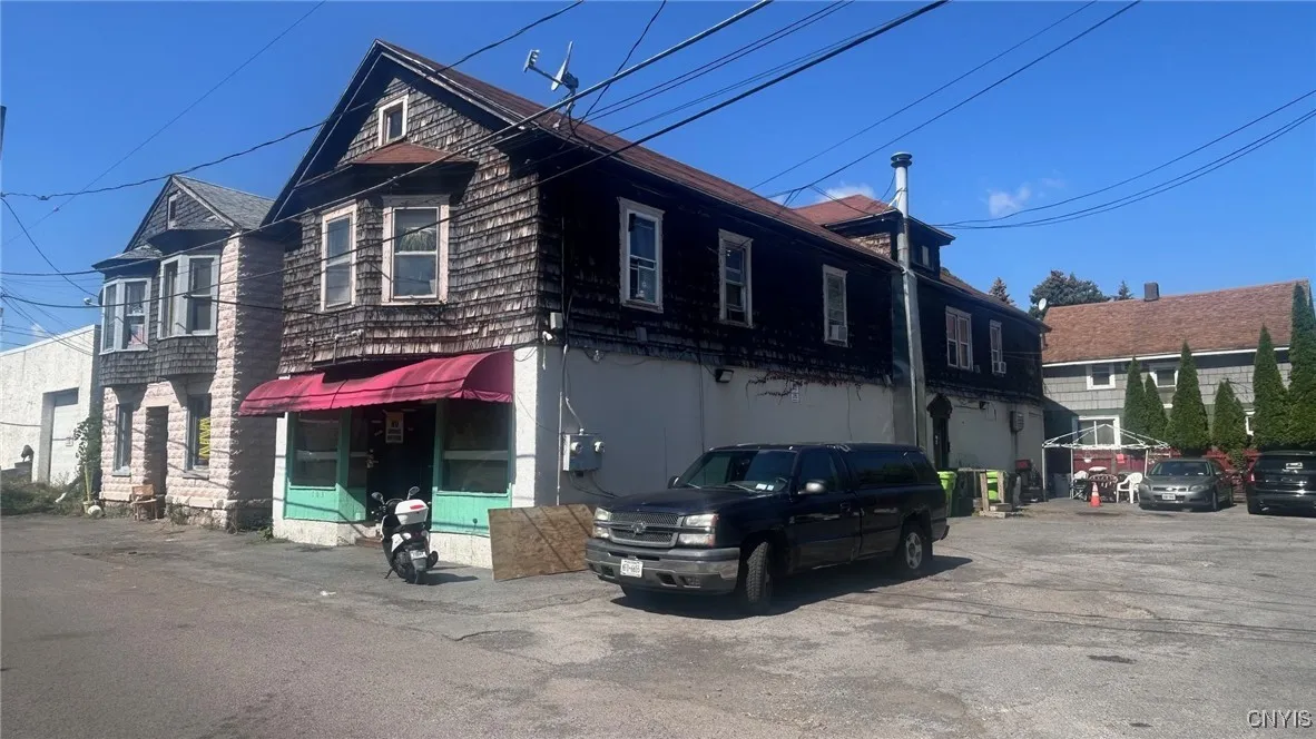 103 Galster Avenue, Salina, New York 13206, Salina, New York 13206, 6 Bedrooms Bedrooms, ,2 BathroomsBathrooms,Residential,For Sale,103 Galster Avenue, Salina, New York 13206,0,S1636697
