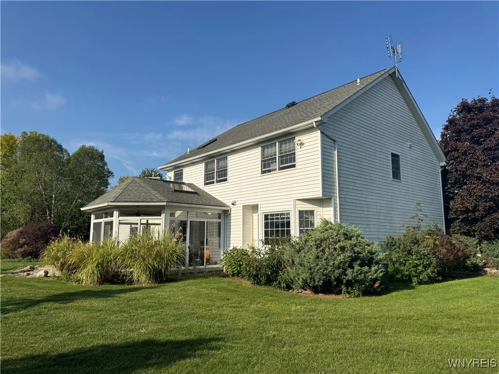 8610 Appleton Court, Amherst, New York 14051, Clarence, New York 14051, 4 Bedrooms Bedrooms, 9 Rooms Rooms,2 BathroomsBathrooms,Residential,For Sale,8610 Appleton Court, Amherst, New York 14051,0,B1638673