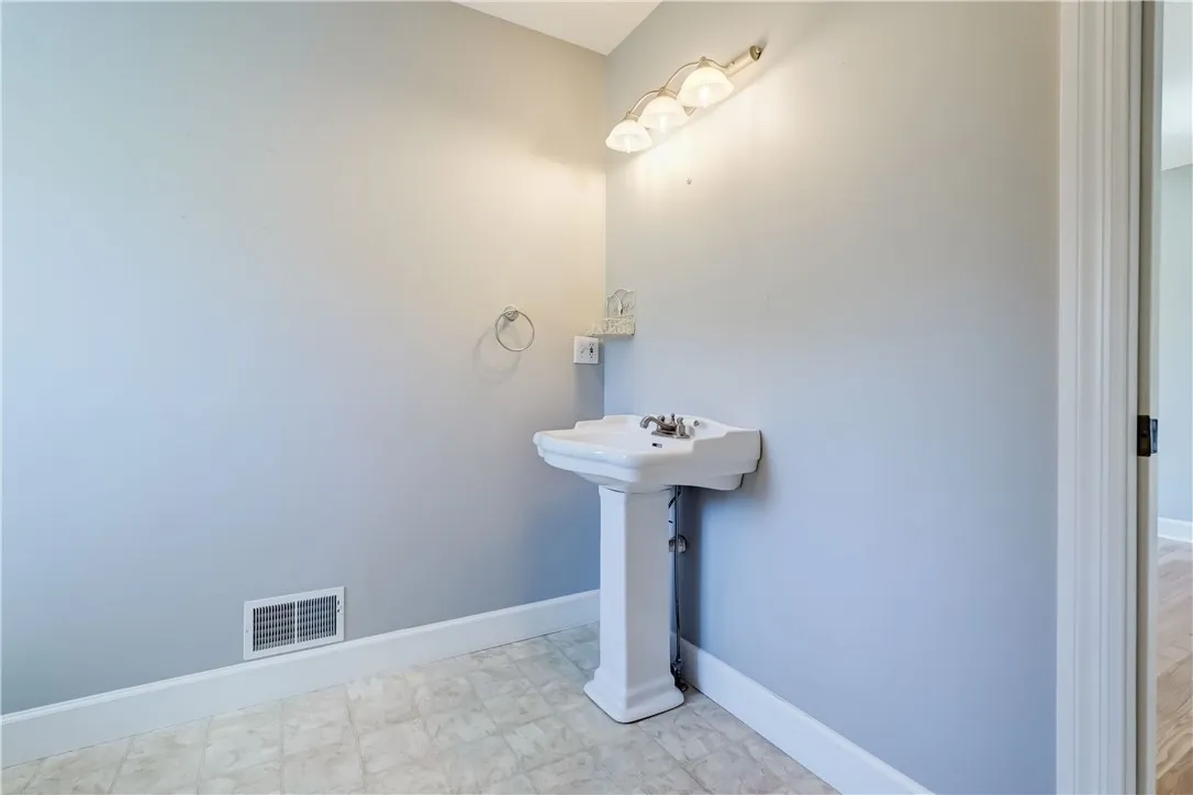201 White Road, Sweden, New York 14420, Sweden, New York 14420, 3 Bedrooms Bedrooms, 6 Rooms Rooms,2 BathroomsBathrooms,Residential,For Sale,201 White Road, Sweden, New York 14420,0,R1635345