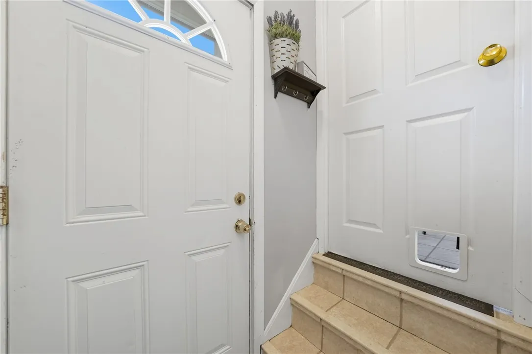 1284 92nd Street, Niagara Falls, New York 14304, Niagara Falls, New York 14304, 3 Bedrooms Bedrooms, 5 Rooms Rooms,2 BathroomsBathrooms,Residential,For Sale,1284 92nd Street, Niagara Falls, New York 14304,0,R1638309